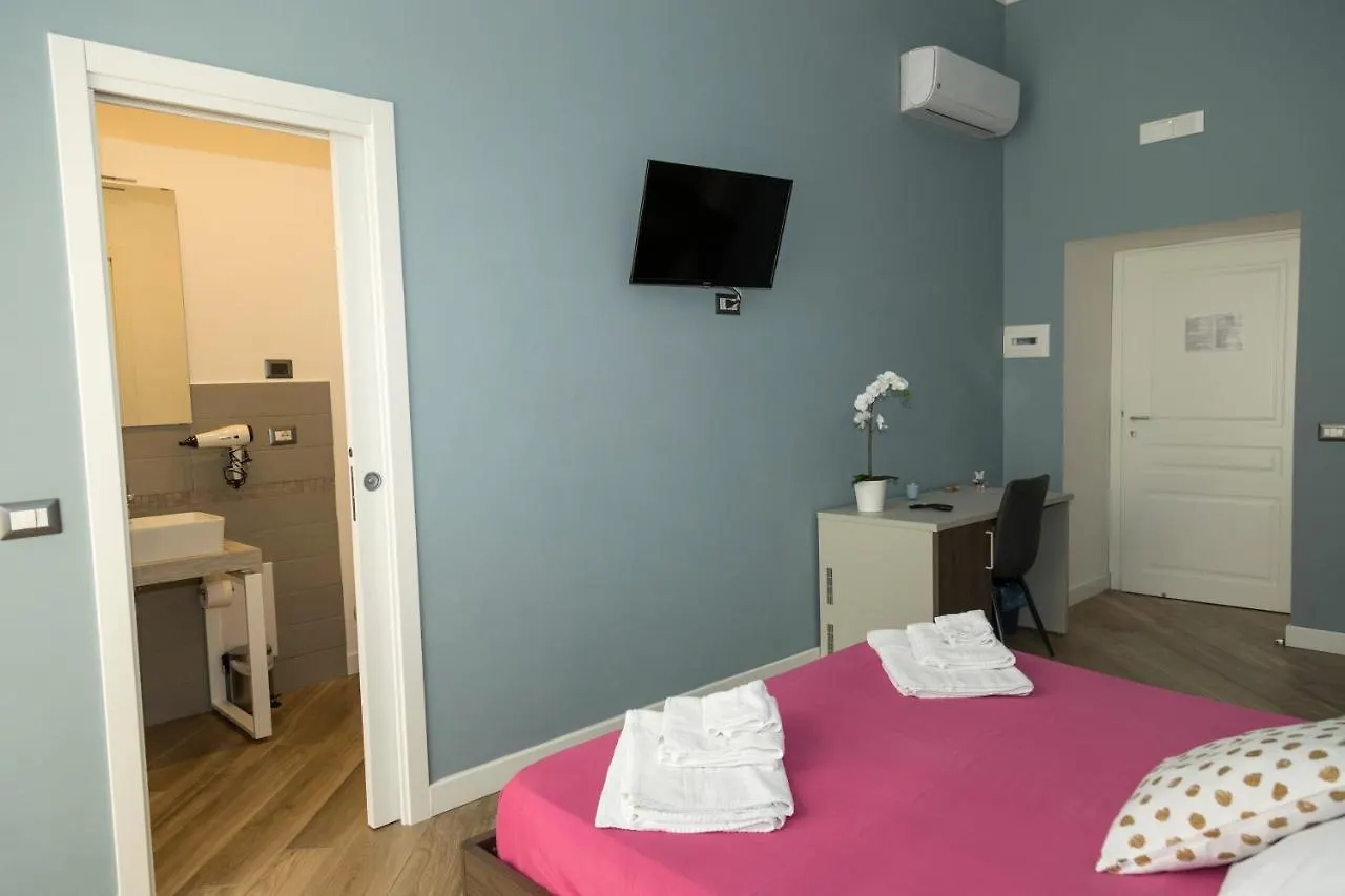 ** فندق مبيت وإفطار نابولي Garibaldi Rooms إيطاليا