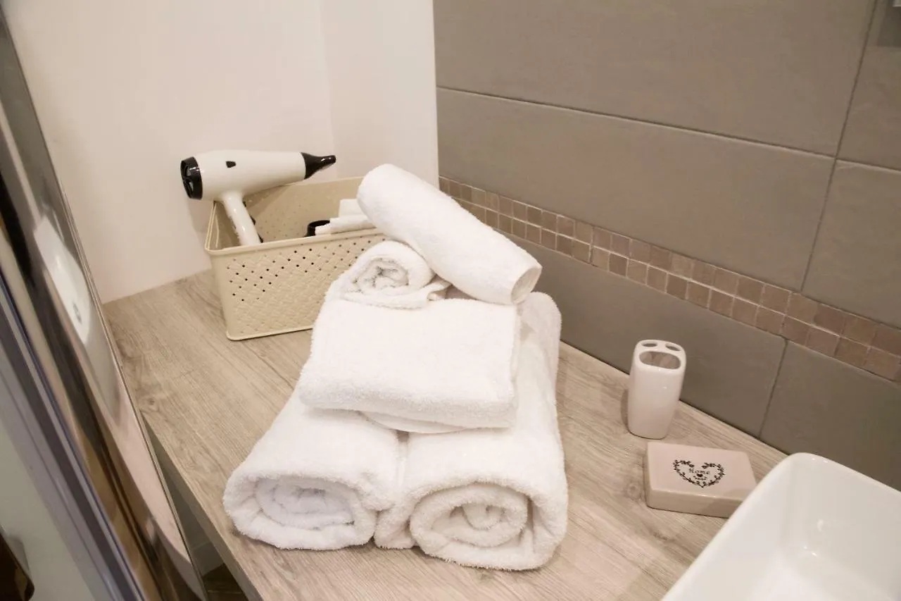 نابولي Garibaldi Rooms 2*,  إيطاليا