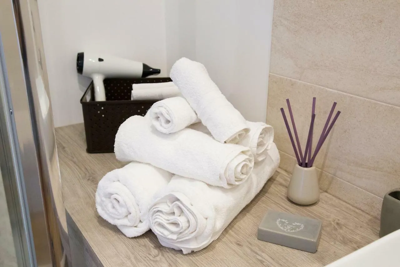 فندق مبيت وإفطار نابولي Garibaldi Rooms