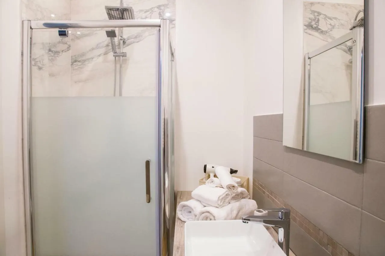 نابولي Garibaldi Rooms فندق مبيت وإفطار