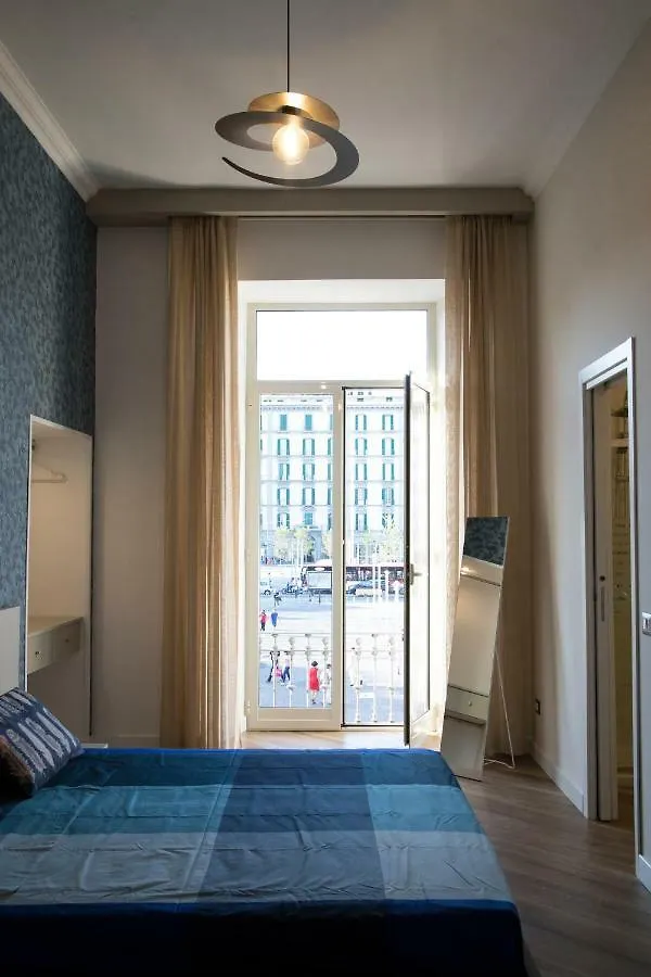 نابولي Garibaldi Rooms
