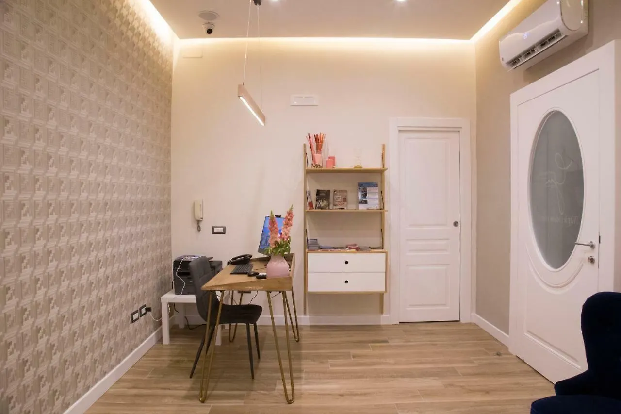 فندق مبيت وإفطار نابولي Garibaldi Rooms
