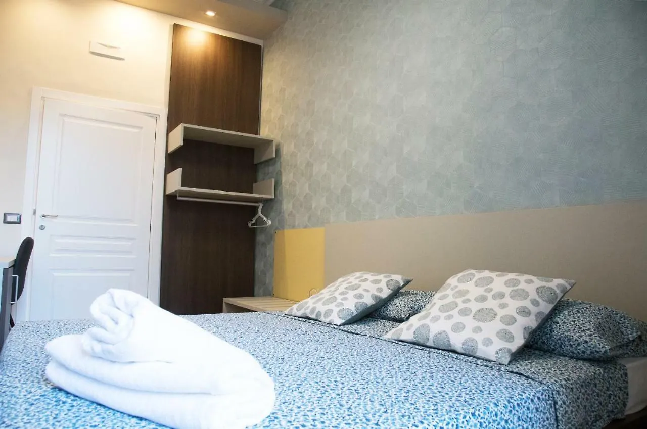 نابولي Garibaldi Rooms إيطاليا