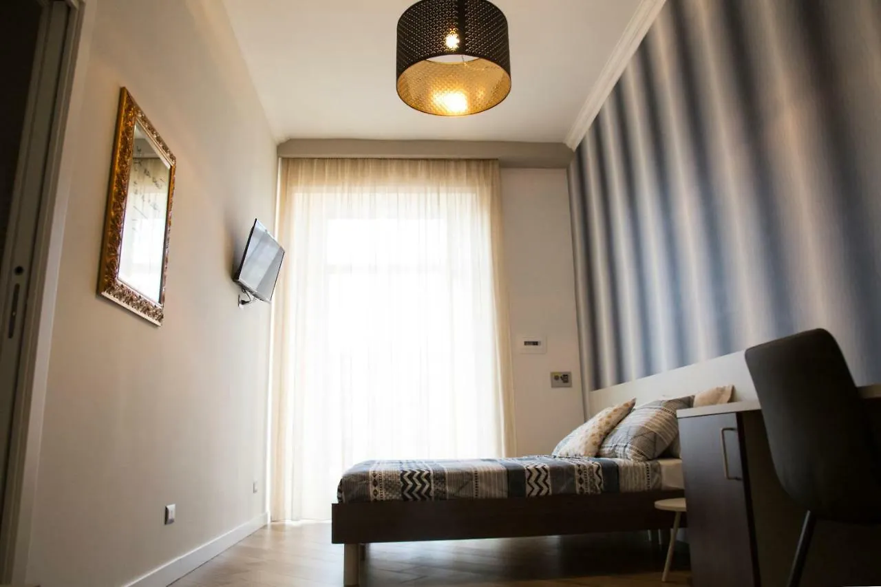نابولي Garibaldi Rooms فندق مبيت وإفطار